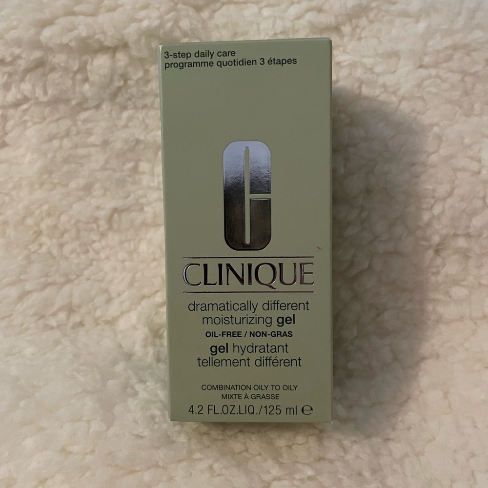 Clinique dramatically different moisturizing gel